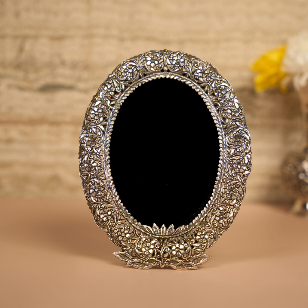 Oval Shape Medium Frame