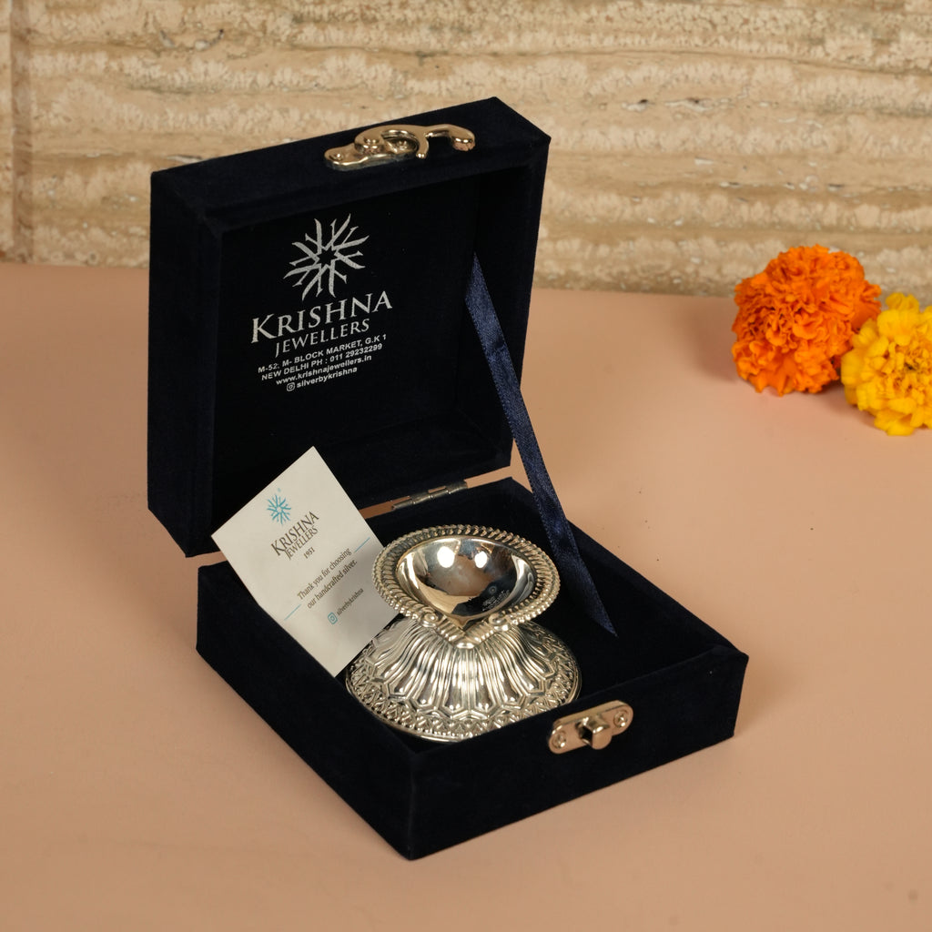 Traditional Pure Silver Diya – Handcrafted 92.5 Silver Pooja Lamp