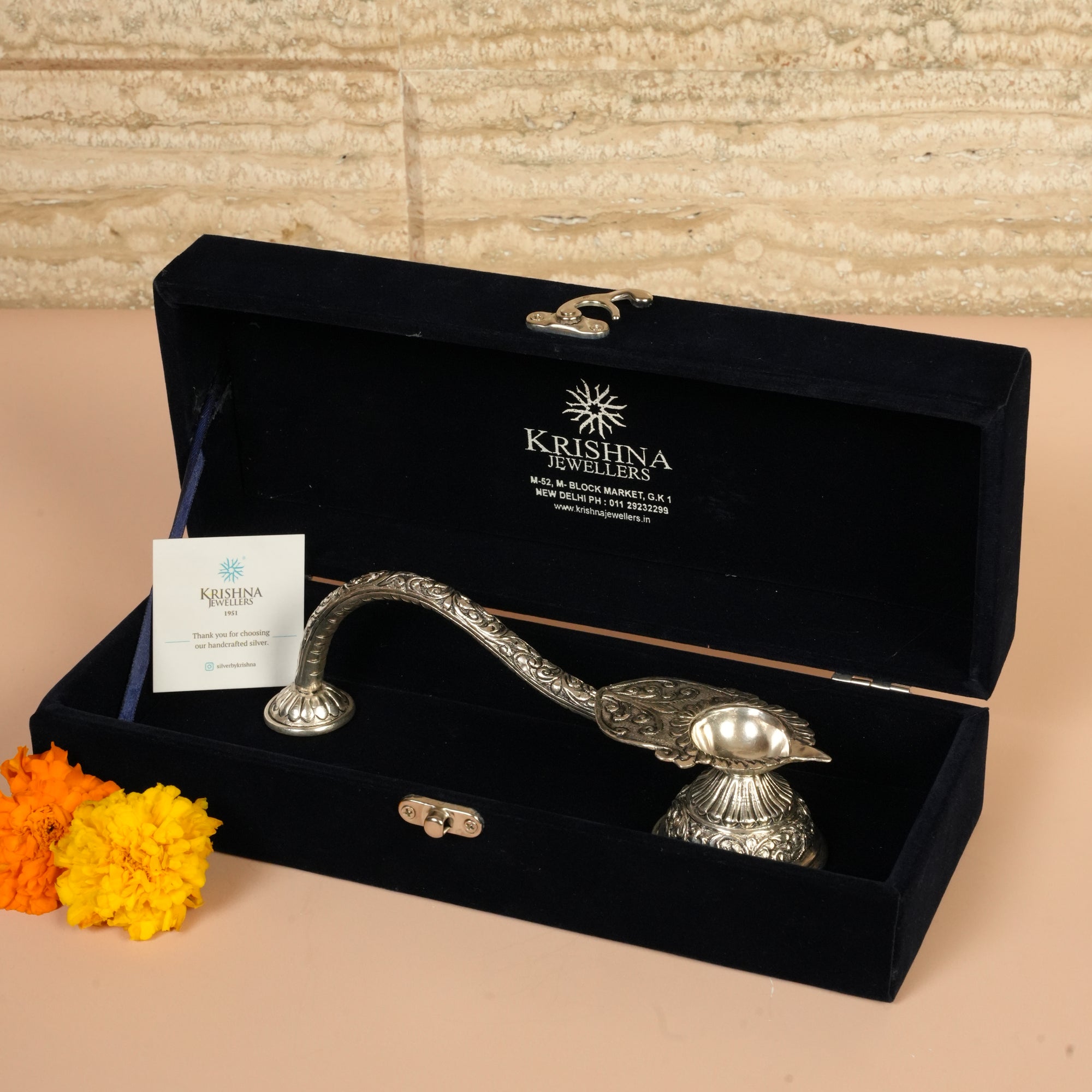 925 Silver Aarti Diya – Leaf Design with Long Ornate Handle