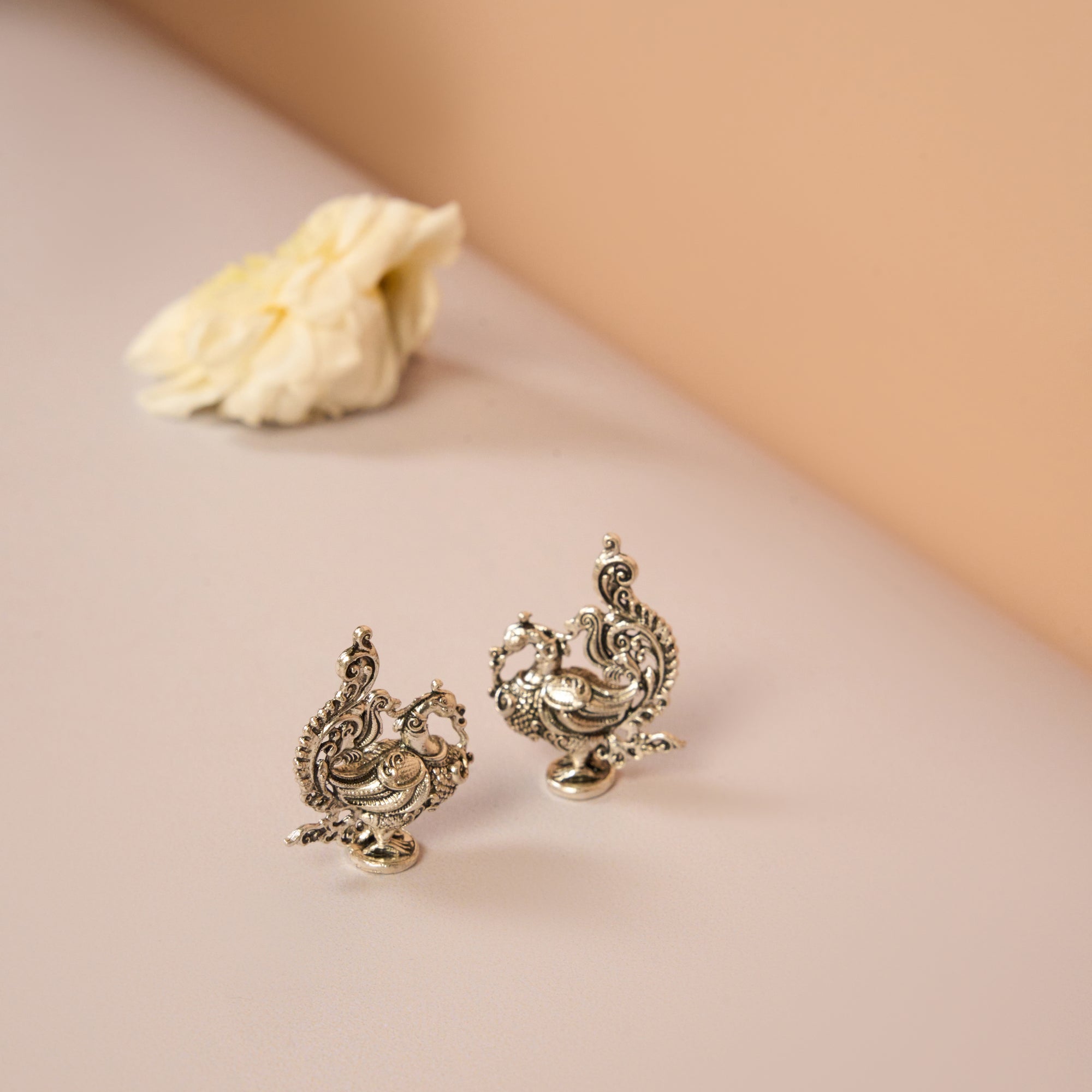 Handcrafted Pure Silver Swan Figurine – 92.5 Silver Decorative Artifact