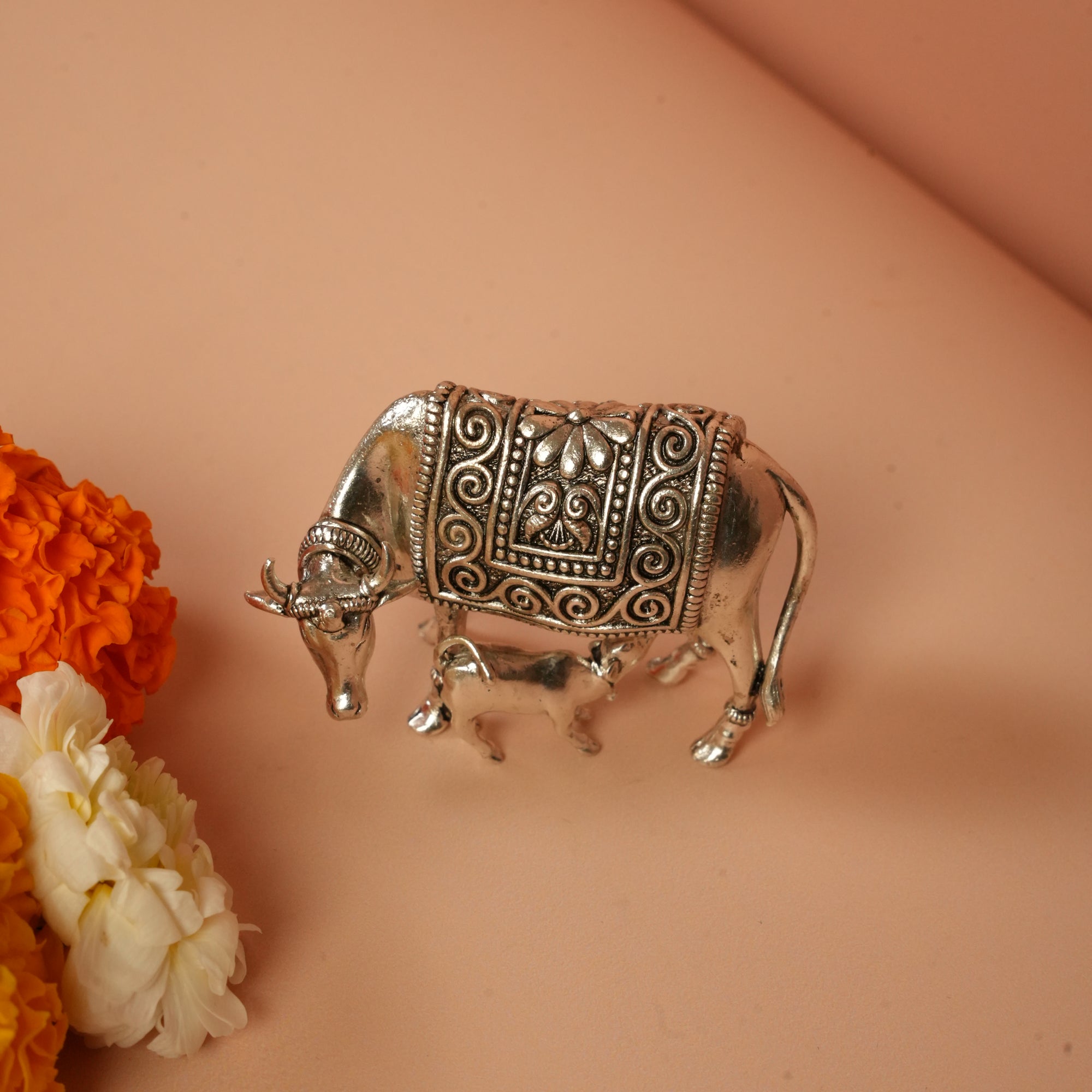 Handcrafted Silver Kamdhenu Cow and Calf Showpiece