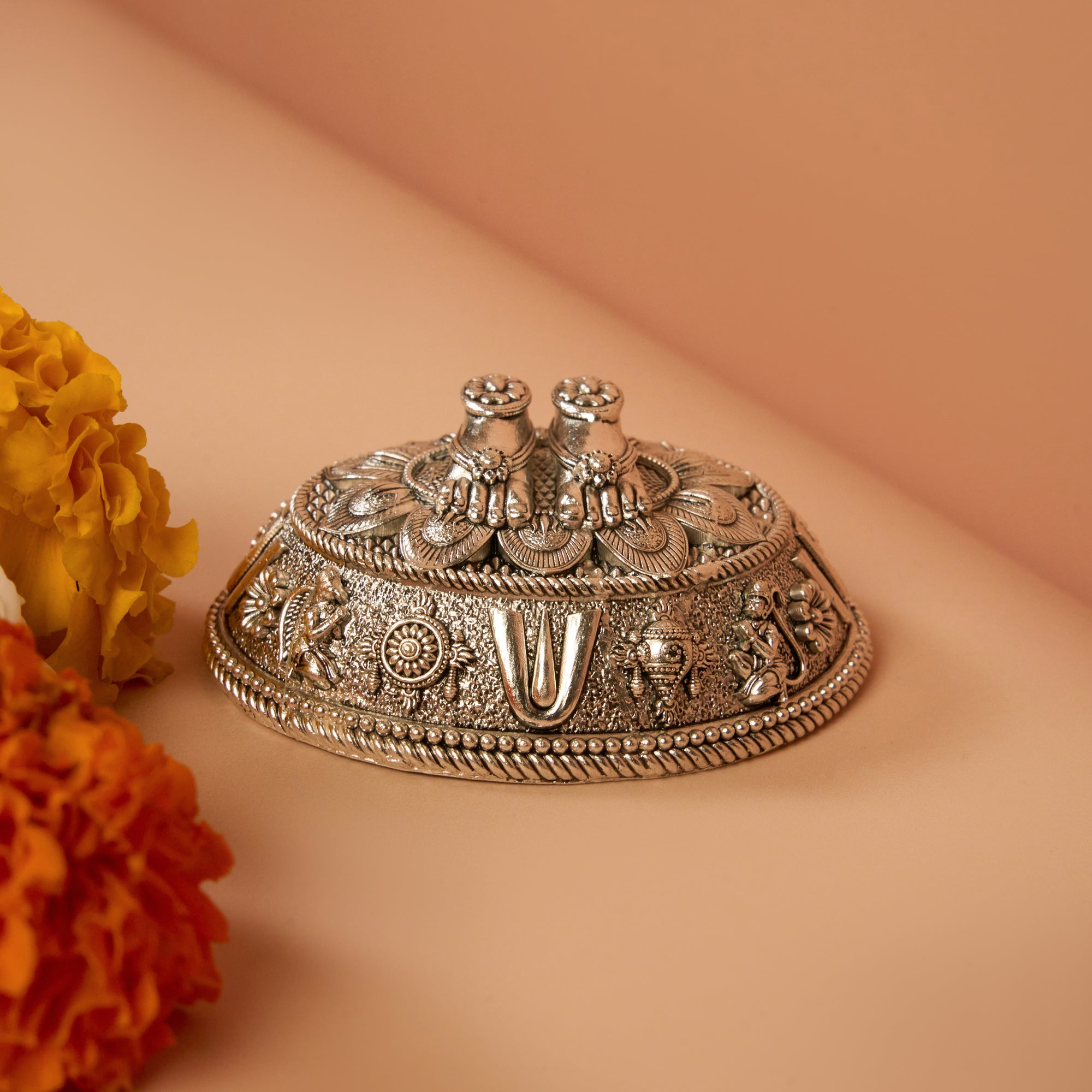 Lakshmi Charan Paduka – Intricately Handcrafted Charan Paduka